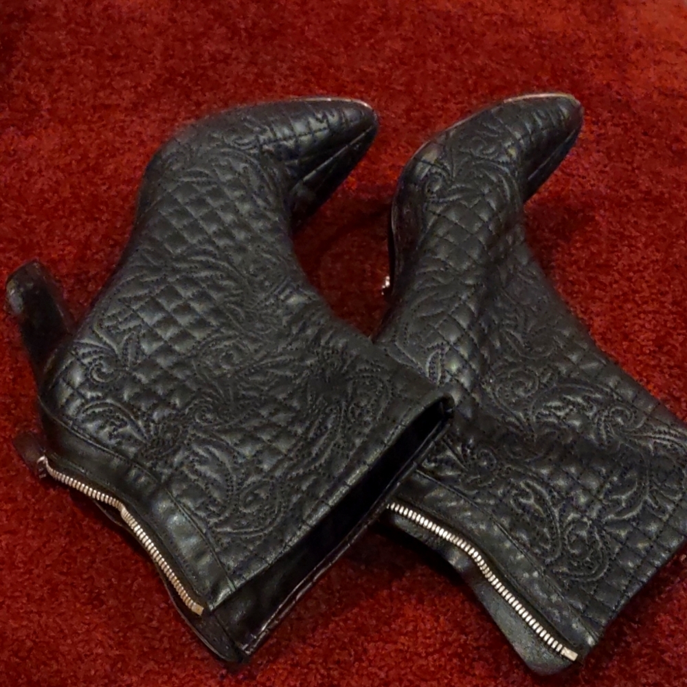 Ladies leather Versace Designer boots